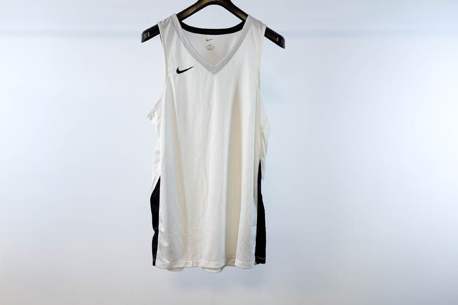 2 Herren Trikots Nike, Gr. XL